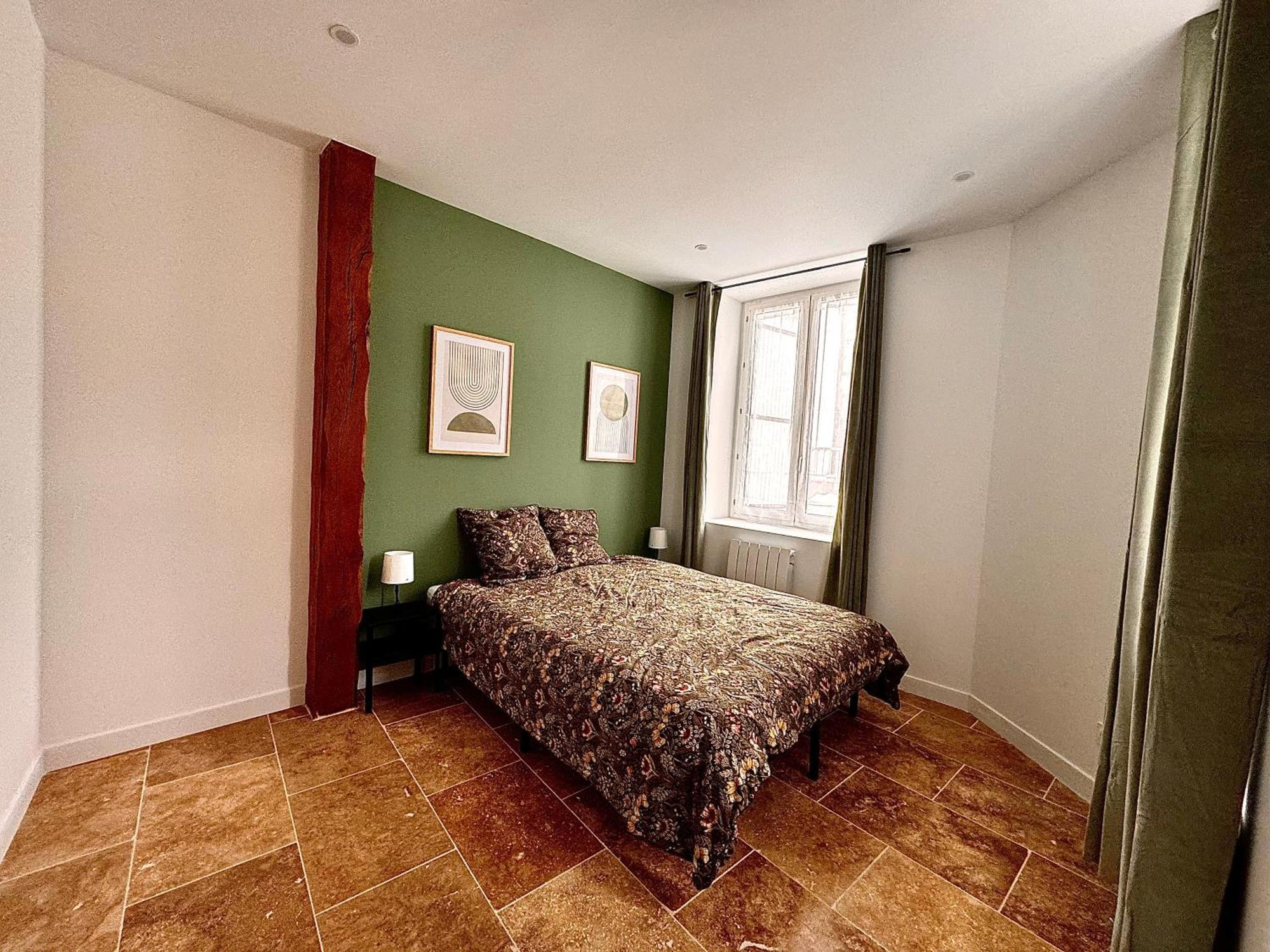 Apartmán Place De Parking Au Pied Du Logement - Spacieux Et Atypique Orléans Exteriér fotografie